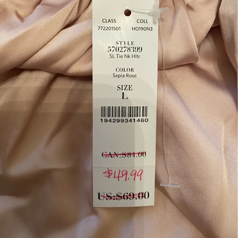 Large light pink White House black market draped halter top - Picture 4 of 4